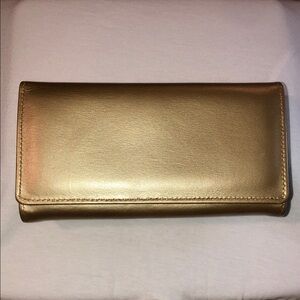 Mellotouch Cowhide Gold Women's Clutch